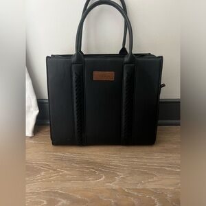 Wrangler - Black Medium tote
